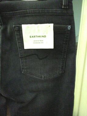 NWT 7 FOR ALL MANKIND LADIES Black Jeans - Classic Straight Fit HIGH WAIST SZ.32